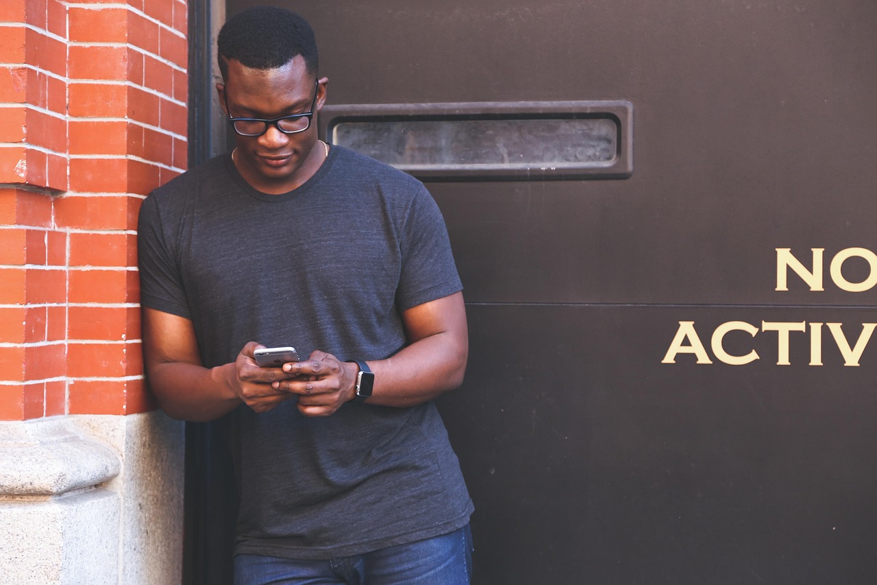 Customer placing an order using a mobile app on a smartphone